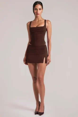 Tula Mid-Rise Bodycon Ultra Minirock mit Schlitz in Schokoladenbraun