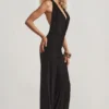 Tulay Devoré-Jumpsuit mit Neckholder und offenem Rücken in Schwarz Tulay Devoré-Jumpsuit mit Neckholder und offenem Rücken in Schwarz