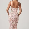 Valentina Layered Bra-Detail Fishtail Midaxi-Kleid mit Primrose-Blumenprint Valentina Layered Bra-Detail Fishtail Midaxi-Kleid mit Primrose-Blumenprint