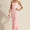 Vasanta – Korragekleid mit Applikationen und weichem U-Ausschnitt in Rosa Vasanta – Korragekleid mit Applikationen und weichem U-Ausschnitt in Rosa