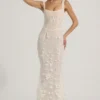 Vasanta Verziertes Applikations-Korsettkleid mit weichem U-Ausschnitt in Weiß Vasanta Verziertes Applikations-Korsettkleid mit weichem U-Ausschnitt in Weiß