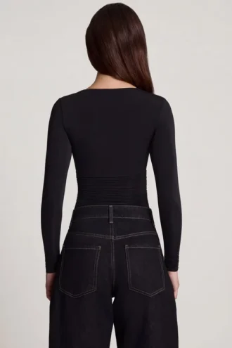 Vayla Soft Jersey Sweetheart Ruched Langarm-Oberteil in Schwarz