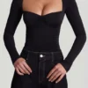 Vayla Soft Jersey Sweetheart Ruched Langarm-Oberteil in Schwarz Vayla Soft Jersey Sweetheart Ruched Langarm-Oberteil in Schwarz