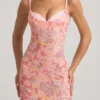 Velena verziertes, figurbetontes Minikleid in Rosa Velena verziertes, figurbetontes Minikleid in Rosa
