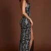Velia-Kleid mit Peekaboo-Ausschnitt und Cowl-Kragen in Silber-Schlangenmuster Velia-Kleid mit Peekaboo-Ausschnitt und Cowl-Kragen in Silber-Schlangenmuster