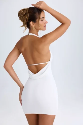 Vella Minikleid mit Cowl-Back-Ausschnitt und Neckholder in Weiß