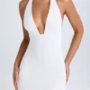 Vella Minikleid mit Cowl-Back-Ausschnitt und Neckholder in Weiß Vella Minikleid mit Cowl-Back-Ausschnitt und Neckholder in Weiß