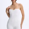 Vera Modal-Unitard mit Herzausschnitt und tiefem Rückenausschnitt in Weiß Vera Modal-Unitard mit Herzausschnitt und tiefem Rückenausschnitt in Weiß