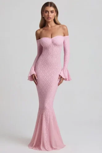 Verena Off-Shoulder-Maxikleid mit Rüschen und Spitze in zartem Rosa