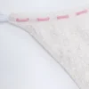 Vernazza Bikinihosen mit seitlichen Bändern und Broderie Anglaise in Weiß Vernazza Bikinihosen mit seitlichen Bändern und Broderie Anglaise in Weiß