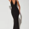 Verona – Verziertes Abendkleid mit tiefem Neckholder-Ausschnitt in Schwarz Verona – Verziertes Abendkleid mit tiefem Neckholder-Ausschnitt in Schwarz