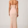 Vesna – Verziertes Fishtail-Kleid mit Herzausschnitt in Altrosa Vesna – Verziertes Fishtail-Kleid mit Herzausschnitt in Altrosa