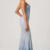 Vesna Verziertes Fishtail-Kleid mit Herzausschnitt in Himmelblau Vesna Verziertes Fishtail-Kleid mit Herzausschnitt in Himmelblau