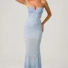 Vesna Verziertes Fishtail-Kleid mit Herzausschnitt in Himmelblau Vesna Verziertes Fishtail-Kleid mit Herzausschnitt in Himmelblau