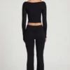 Vevina Modal-Hose mit mittlerer Leibhöhe und ausgestelltem Bein in Schwarz Vevina Modal-Hose mit mittlerer Leibhöhe und ausgestelltem Bein in Schwarz