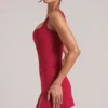 Tula Mid-Rise Bodycon Ultra-Mini-Röck mit Schlitz in Kirschrot Tula Mid-Rise Bodycon Ultra-Mini-Röck mit Schlitz in Kirschrot