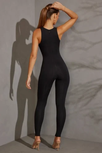 Vida Racer Neck Jumpsuit in Schwarz