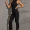 Vida Racer Neck Jumpsuit in Schwarz