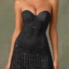 Viela verziertes Minikleid mit Herzausschnitt und A-Linie in Schwarz Viela verziertes Minikleid mit Herzausschnitt und A-Linie in Schwarz