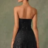 Viela verziertes Minikleid mit Herzausschnitt und A-Linie in Schwarz Viela verziertes Minikleid mit Herzausschnitt und A-Linie in Schwarz