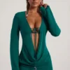 Vista – Transparentes Minikleid mit Cowl-Ausschnitt und Perlenverzierung in Jadegrün Vista – Transparentes Minikleid mit Cowl-Ausschnitt und Perlenverzierung in Jadegrün