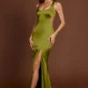 Vittoria Maxikleid mit U-Ausschnitt und Schnürung am Rücken in Olivgrün Vittoria Maxikleid mit U-Ausschnitt und Schnürung am Rücken in Olivgrün