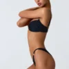 Volute verzierte Cheeky-Bikinihose in Schwarz