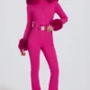Wasserdichter, figurbetonter Skianzug mit Kunstfellkapuze in Magenta-Pink Wasserdichter, figurbetonter Skianzug mit Kunstfellkapuze in Magenta-Pink