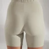 Weiche Biker-Shorts aus Baumwolle in Limestone