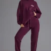 Weiche Jogginghose aus Baumwolljersey mit mittlerer Leibhöhe in der Farbe Grape