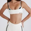 Weicher Active-Sport-BH mit verdrehten Trägern in Elfenbein Weicher Active-Sport-BH mit verdrehten Trägern in Elfenbein