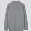 Weicher, übergroßer Pullover aus Strick in Grau Weicher, übergroßer Pullover aus Strick in Grau