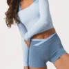 Weiches Jersey-Oberteil mit schulterfreiem Ausschnitt in Powder Blue Weiches Jersey-Oberteil mit schulterfreiem Ausschnitt in Powder Blue