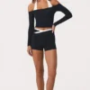 Weiches Jersey-Oberteil mit schulterfreiem Ausschnitt in Schwarz Weiches Jersey-Oberteil mit schulterfreiem Ausschnitt in Schwarz