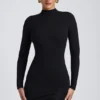 Yara Modal-Minikleid mit offenem Rücken und langen Ärmeln in Schwarz Yara Modal-Minikleid mit offenem Rücken und langen Ärmeln in Schwarz
