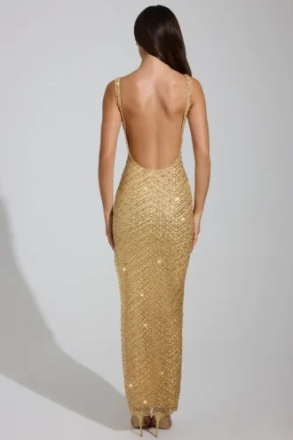Yarina Maxikleid mit verziertem Rundhalsausschnitt und Schlitz am Oberschenkel in Gold
