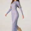 Yasmin Maxikleid mit Verzierungen und langen Ärmeln in Blau Yasmin Maxikleid mit Verzierungen und langen Ärmeln in Blau