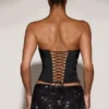 Yulea Satin-Korsett-Oberteil mit Schnürung in Schwarz-Lila Yulea Satin-Korsett-Oberteil mit Schnürung in Schwarz-Lila