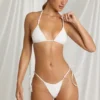Zayana Triangel-Bikinioberteil in Weiß Zayana Triangel-Bikinioberteil in Weiß