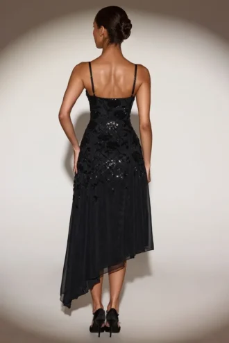 Zelina Verziertes Midaxi-Kleid mit weichem U-Ausschnitt und asymmetrischem Schnitt in Schwarz