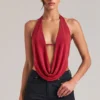 Zenna Drapiertes Cowl-Oberteil in Kirschrot