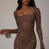Zeta Sheer verziertes A-Linien-Minikleid mit langen Ärmeln in Deep Cocoa Zeta Sheer verziertes A-Linien-Minikleid mit langen Ärmeln in Deep Cocoa