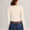 Ziva Modal-Bodys mit Rundhalsausschnitt und langen Ärmeln in Creme Ziva Modal-Bodys mit Rundhalsausschnitt und langen Ärmeln in Creme