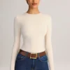 Ziva Modal-Bodys mit Rundhalsausschnitt und langen Ärmeln in Creme Ziva Modal-Bodys mit Rundhalsausschnitt und langen Ärmeln in Creme