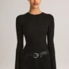 Ziva Modal-Bodys mit Rundhalsausschnitt und langen Ärmeln in Schwarz Ziva Modal-Bodys mit Rundhalsausschnitt und langen Ärmeln in Schwarz
