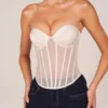 Zoa Bandeau-Korsett-Oberteil mit Schnürung in Elfenbein Zoa Bandeau-Korsett-Oberteil mit Schnürung in Elfenbein