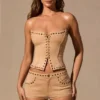 Zoryelle Mini-Shorts mit niedriger Leibhöhe in Tan Zoryelle Mini-Shorts mit niedriger Leibhöhe in Tan