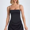 Zoyna drapiertes A-Linien-Minikleid in Schwarz Zoyna drapiertes A-Linien-Minikleid in Schwarz