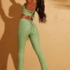 Zuni Petite-Hose mit Schnürung am Rücken in Grün