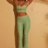 Zuni Petite-Hose mit Schnürung am Rücken in Grün